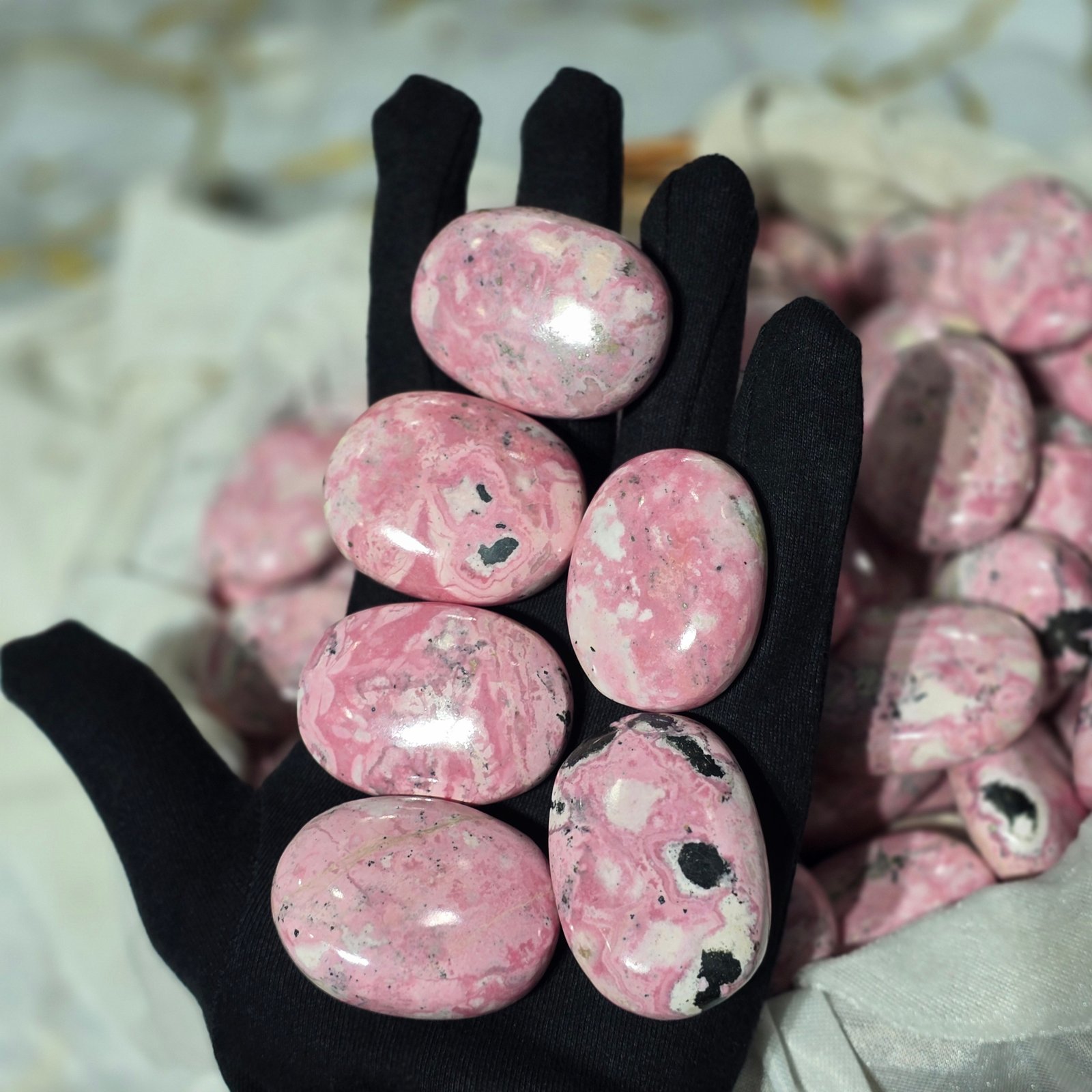 RHODONITE PALM STONE (FROM PERU)